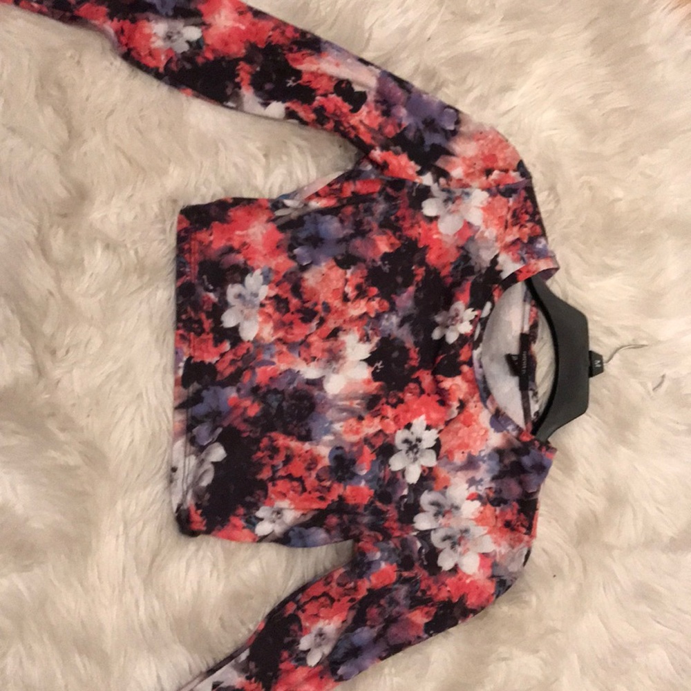 Forever 21 cropped long sleeved shirt